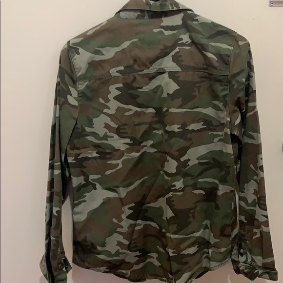 Shirt - Picture 3 of 4